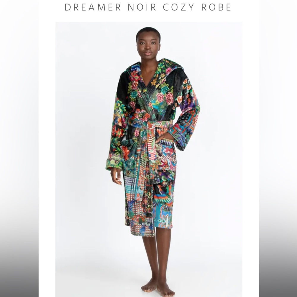 Johnny Was Dreamer Noir Cozy Robe